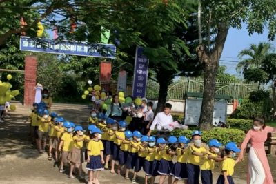 CÁC EM TRƯỜNG MẦM NON ONG VÀNG ĐẾN THĂM TRƯỜNG TIỂU HỌC LÊ QUÝ ĐÔN CÁC EM TRƯỜNG MẦM NON ONG VÀNG ĐẾN THĂM TRƯỜNG TIỂU HỌC LÊ QUÝ ĐÔN