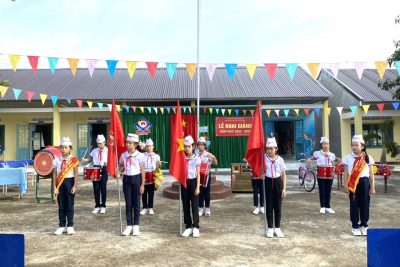 TRƯỜNG TIỂU HỌC LÊ QUÝ ĐÔN RỘN RÀNG KHAI GIẢNG NĂM HỌC MỚI VÀ NGÀY TOÀN DÂN ĐƯA TRẺ ĐẾN TRƯỜNG NĂM HỌC: 2022 -2023 TRƯỜNG TIỂU HỌC LÊ QUÝ ĐÔN RỘN RÀNG KHAI GIẢNG NĂM HỌC MỚI VÀ NGÀY TOÀN DÂN ĐƯA TRẺ ĐẾN TRƯỜNG NĂM HỌC: 2022 -2023